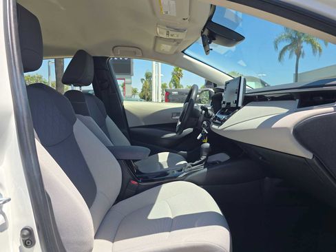 Used 2021 Toyota Corolla LE w/ Carpet Mat Package (TMS) FWD image 10