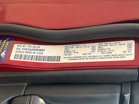 Used 2024 Jeep Grand Cherokee Altitude RWD image 33