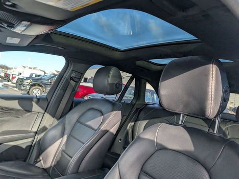 Used 2018 Mercedes-Benz GLC 300 4MATIC image 4