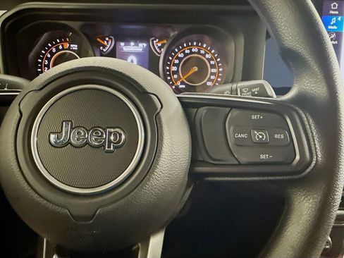 Used 2024 Jeep Gladiator Sport image 29