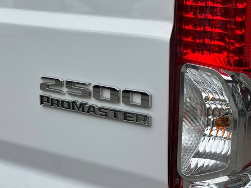 Used 2025 RAM ProMaster 2500 w/ Convenience Group FWD image 26