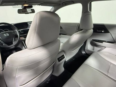 Used 2015 Honda Accord EX-L image 36