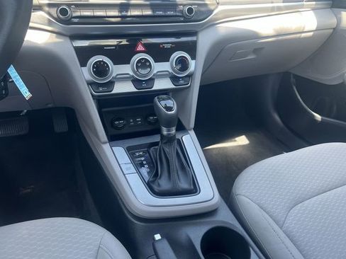 Used 2019 Hyundai Elantra SEL FWD image 23