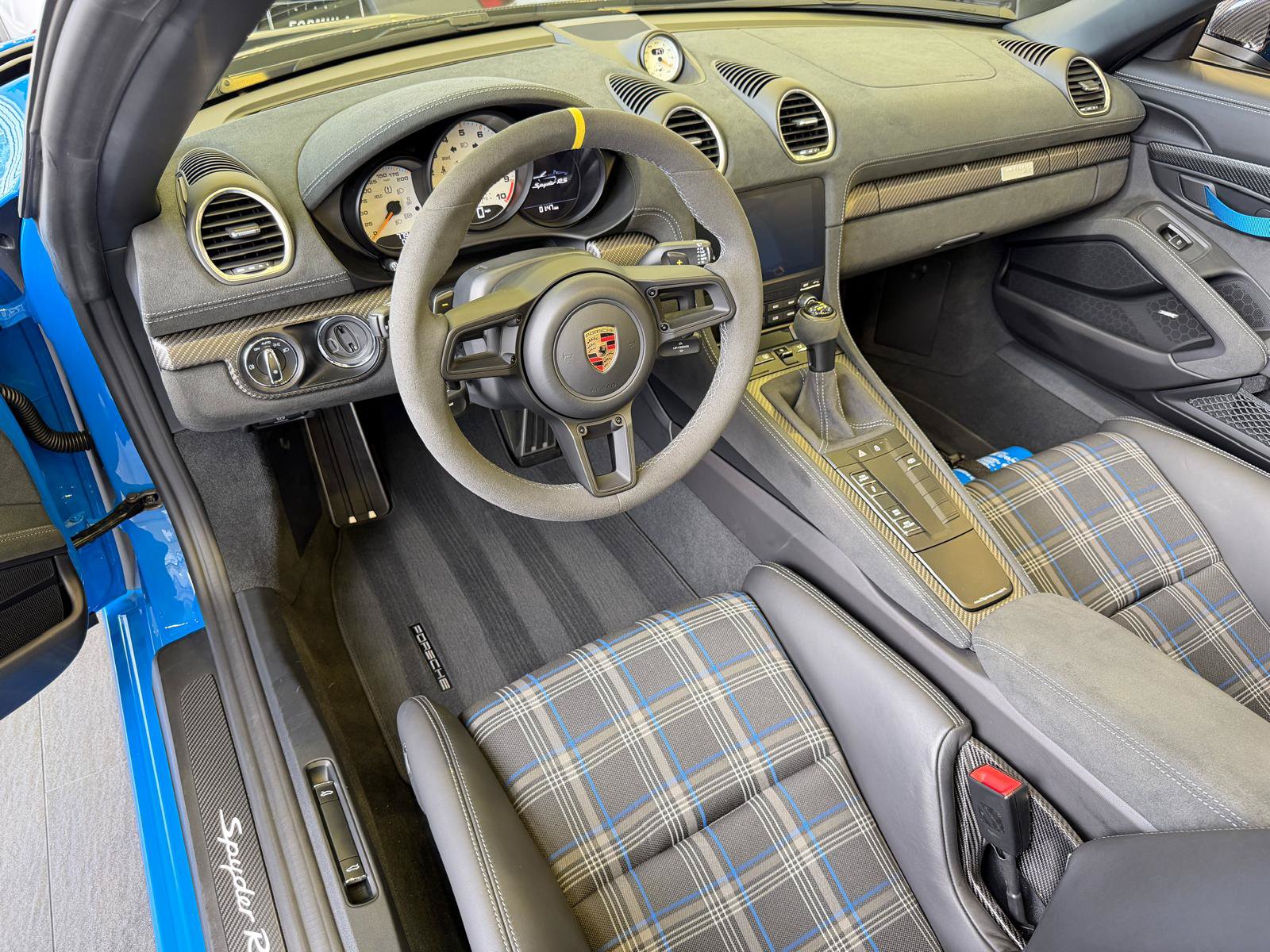 Used 2024 Porsche 718 Boxster Spyder RS RWD image 48