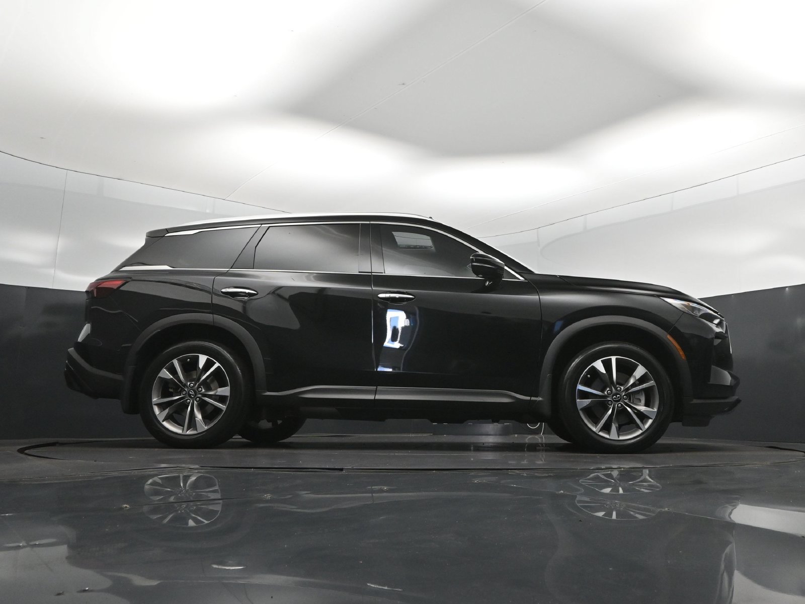 Certified 2023 INFINITI QX60 Luxe w/ Cargo Package AWD/4WD image 43