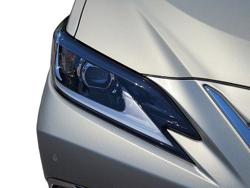Used 2023 Lexus ES 250 w/ Premium Package AWD/4WD image 11