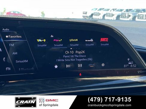 Used 2023 Cadillac Escalade Premium Luxury AWD/4WD image 15