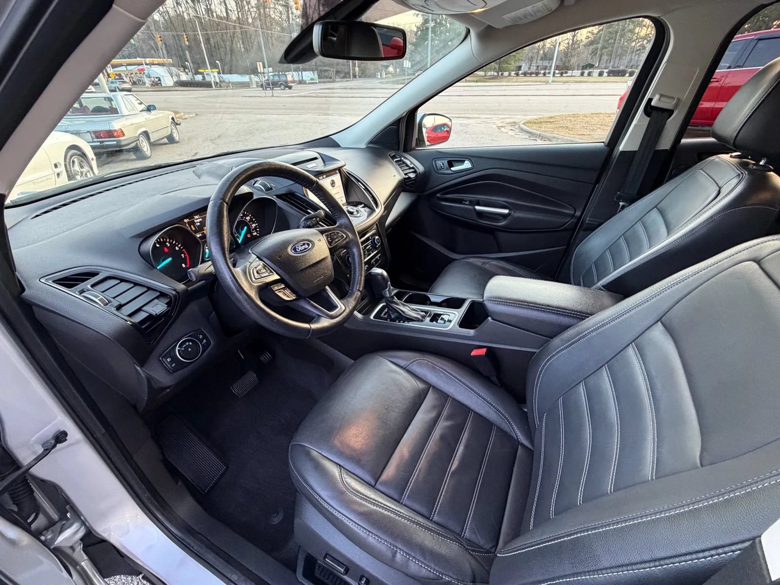 Used 2017 Ford Escape Titanium FWD image 18