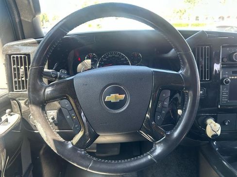 Used 2017 Chevrolet Express 2500 RWD image 13