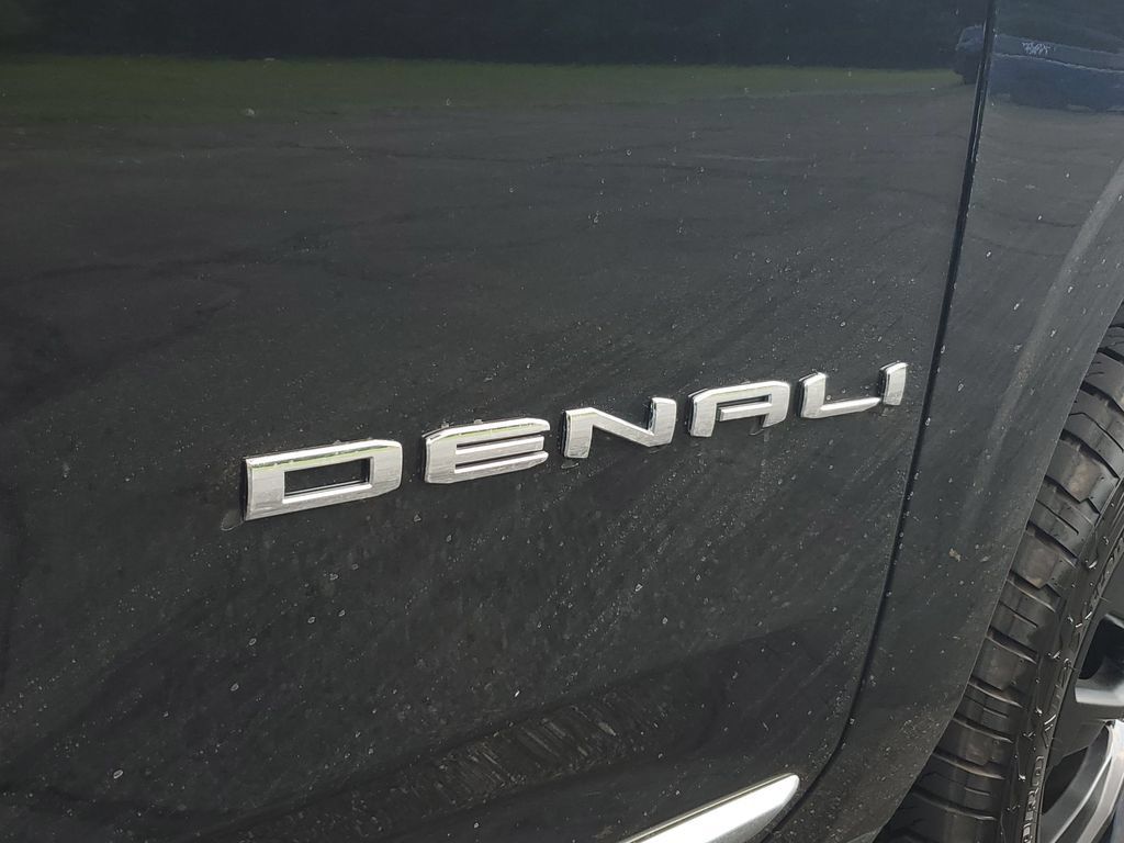 Used 2021 GMC Yukon Denali AWD/4WD image 7