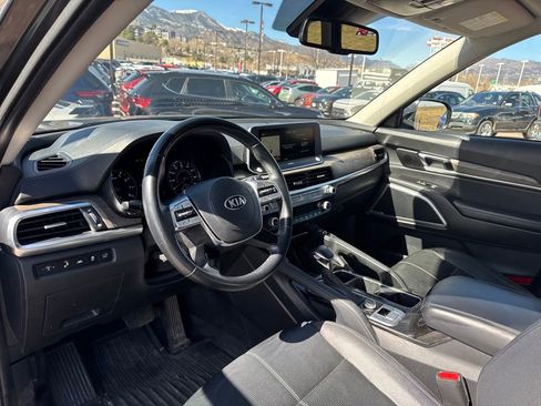 Used 2020 Kia Telluride EX w/ EX Premium Package image 25