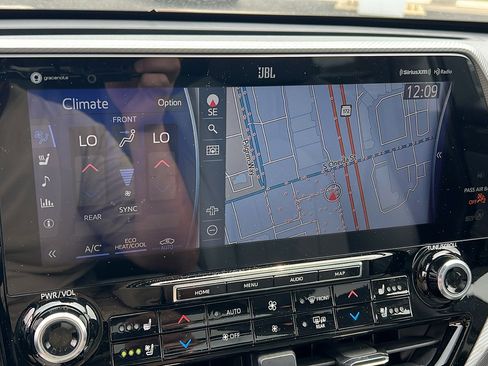 Certified 2021 Toyota Highlander Platinum image 17