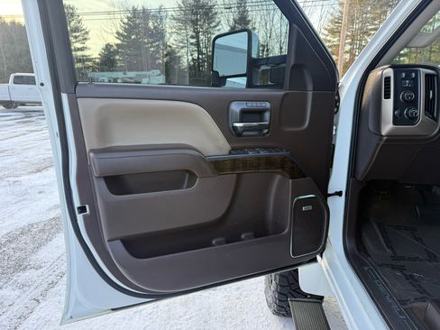 Used 2015 GMC Sierra 2500 Denali image 36