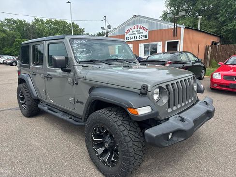 Used 2018 Jeep Wrangler Unlimited Sport S AWD/4WD image 3