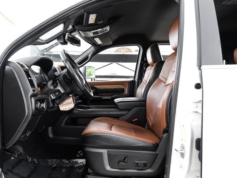 Used 2023 RAM 3500 Limited AWD/4WD image 3