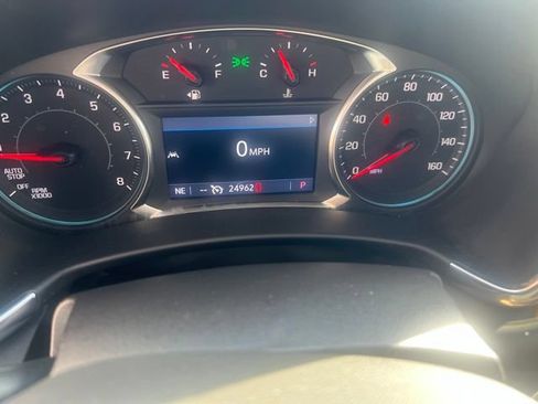 Used 2024 Chevrolet Equinox Premier AWD/4WD image 20