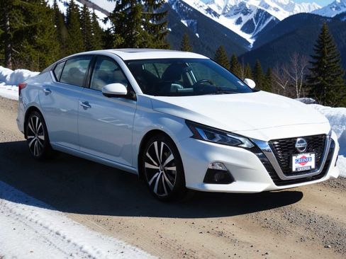 Used 2020 Nissan Altima 2.0 Platinum image 8