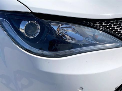 Used 2020 Chrysler Pacifica Touring-L Plus image 26