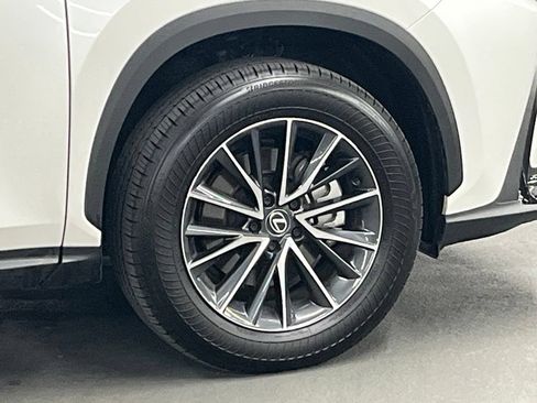 Used 2025 Lexus NX 250 FWD w/ Premium Package image 40