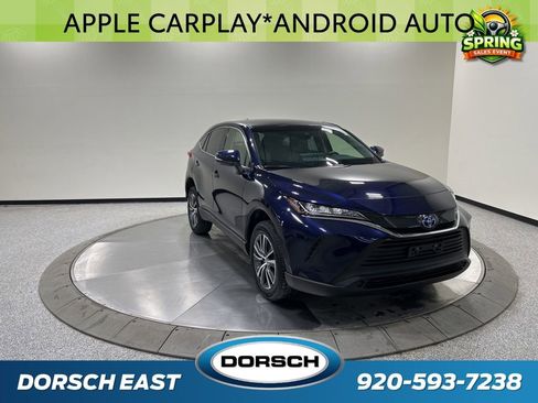 Used 2022 Toyota Venza LE image 4