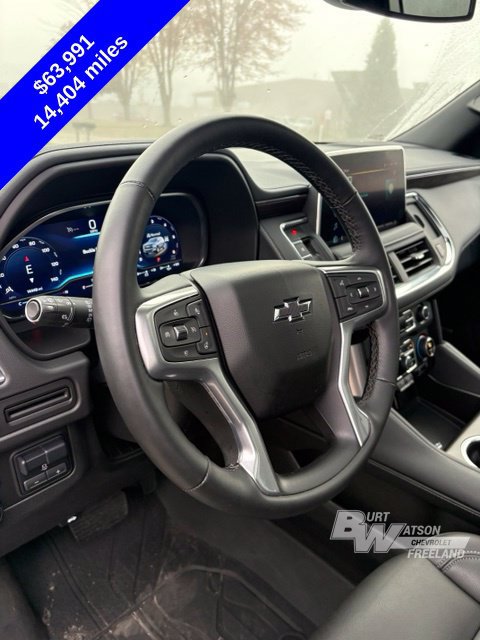 Used 2024 Chevrolet Suburban Z71 w/ Luxury Package AWD/4WD image 19