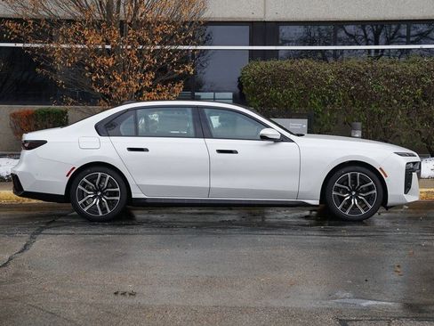 New 2026 BMW 740i xDrive image 3