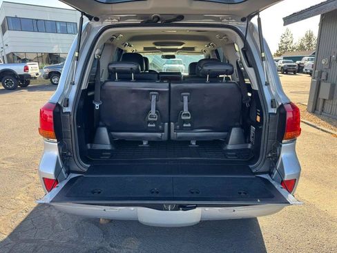 Used 2011 Lexus LX 570 4WD w/ Luxury Pkg image 25