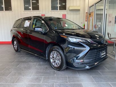 Used 2024 Toyota Sienna LE