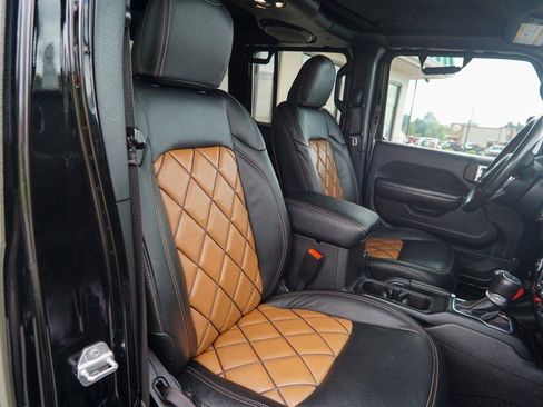 Used 2019 Jeep Wrangler Unlimited Rubicon AWD/4WD image 31