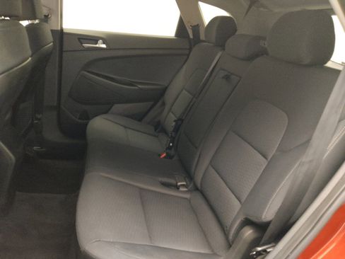 Used 2019 Hyundai Tucson SE image 18