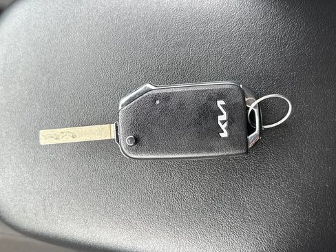 Used 2026 Kia Seltos LX FWD image 29