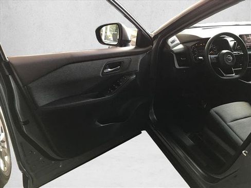 Used 2021 Nissan Rogue SV FWD image 14