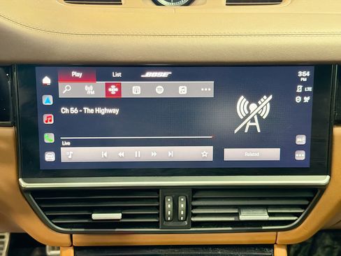 Certified 2023 Porsche Cayenne Turbo image 31