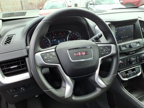 Certified 2024 GMC Terrain SLE w/ Driver Convenience Package image 8