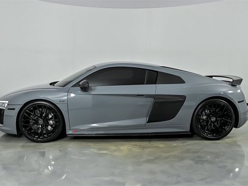 Used 2018 Audi R8 V10 plus AWD/4WD image 7