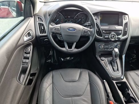 Used 2016 Ford Focus Titanium w/ Exterior Protection Package FWD image 11