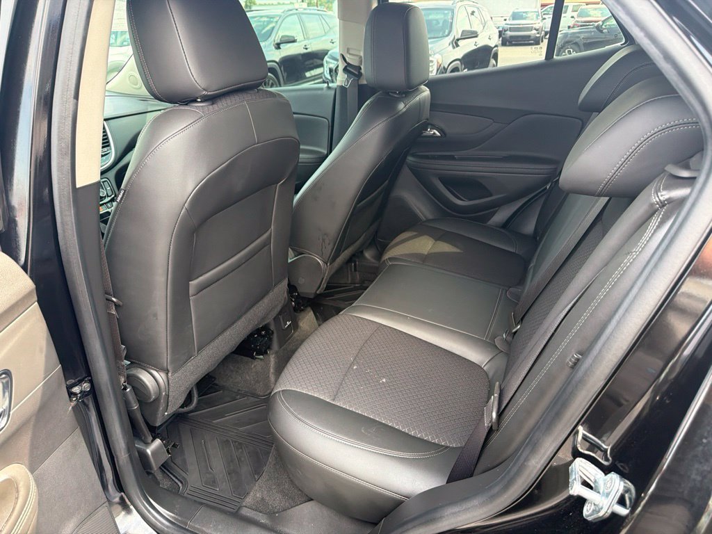 Used 2022 Buick Encore Preferred w/ Safety Package AWD/4WD image 14