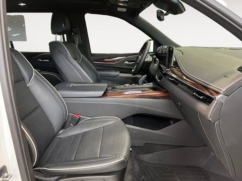 Certified 2023 Cadillac Escalade ESV Premium Luxury image 13