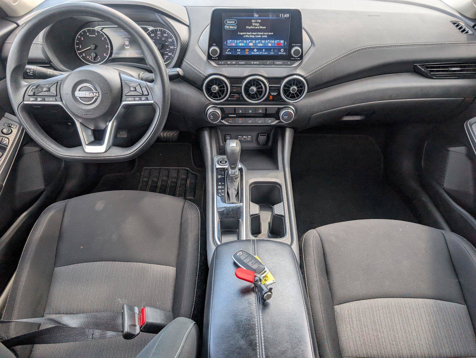 Used 2025 Nissan Sentra SV FWD image 33
