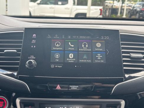 Used 2019 Honda Pilot Touring image 21