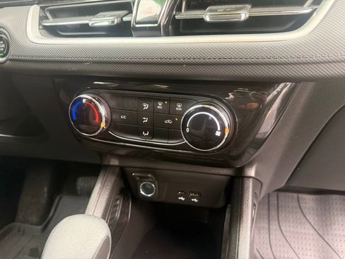 Used 2024 Chevrolet TrailBlazer LT w/ Driver Confidence Package image 21