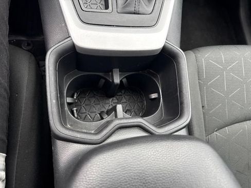 Used 2024 Toyota RAV4 XLE FWD image 20