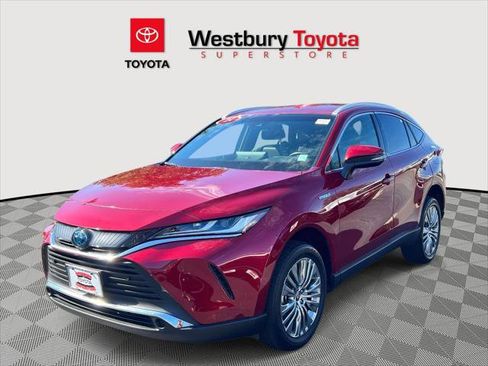 Certified 2021 Toyota Venza XLE w/ Softex Package image 5