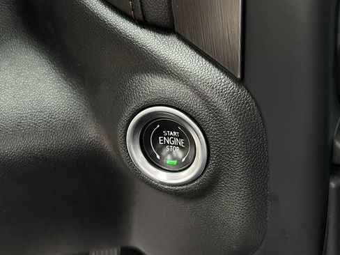 Used 2022 GMC Sierra 1500 AT4 w/ AT4 Premium Package AWD/4WD image 22