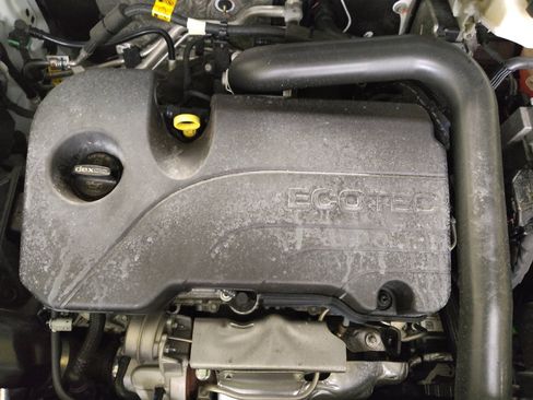 Used 2023 GMC Terrain SLT image 30