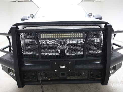 Used 2014 RAM 3500 Laramie w/ Convenience Group AWD/4WD image 7