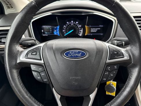 Used 2013 Ford Fusion SE image 23