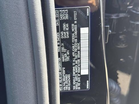 Certified 2023 Volvo XC60 B5 Ultimate w/ Climate Package AWD/4WD image 19