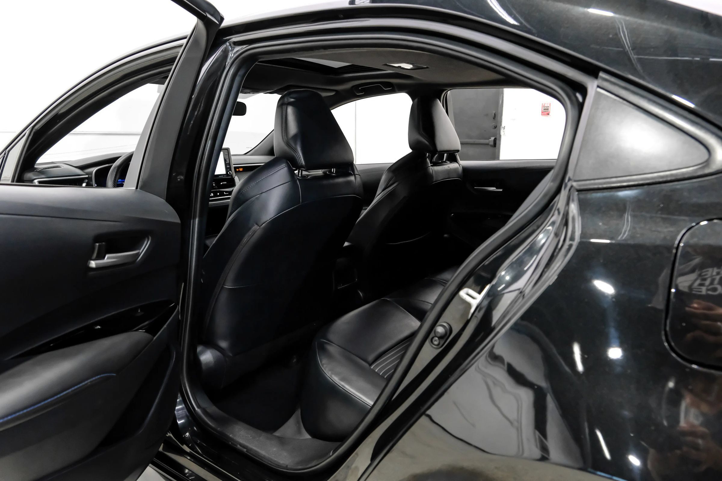 Used 2020 Toyota Corolla XSE FWD image 44