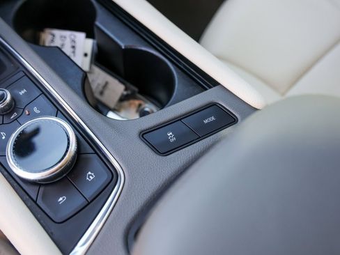 Certified 2021 Cadillac XT5 Premium Luxury image 22